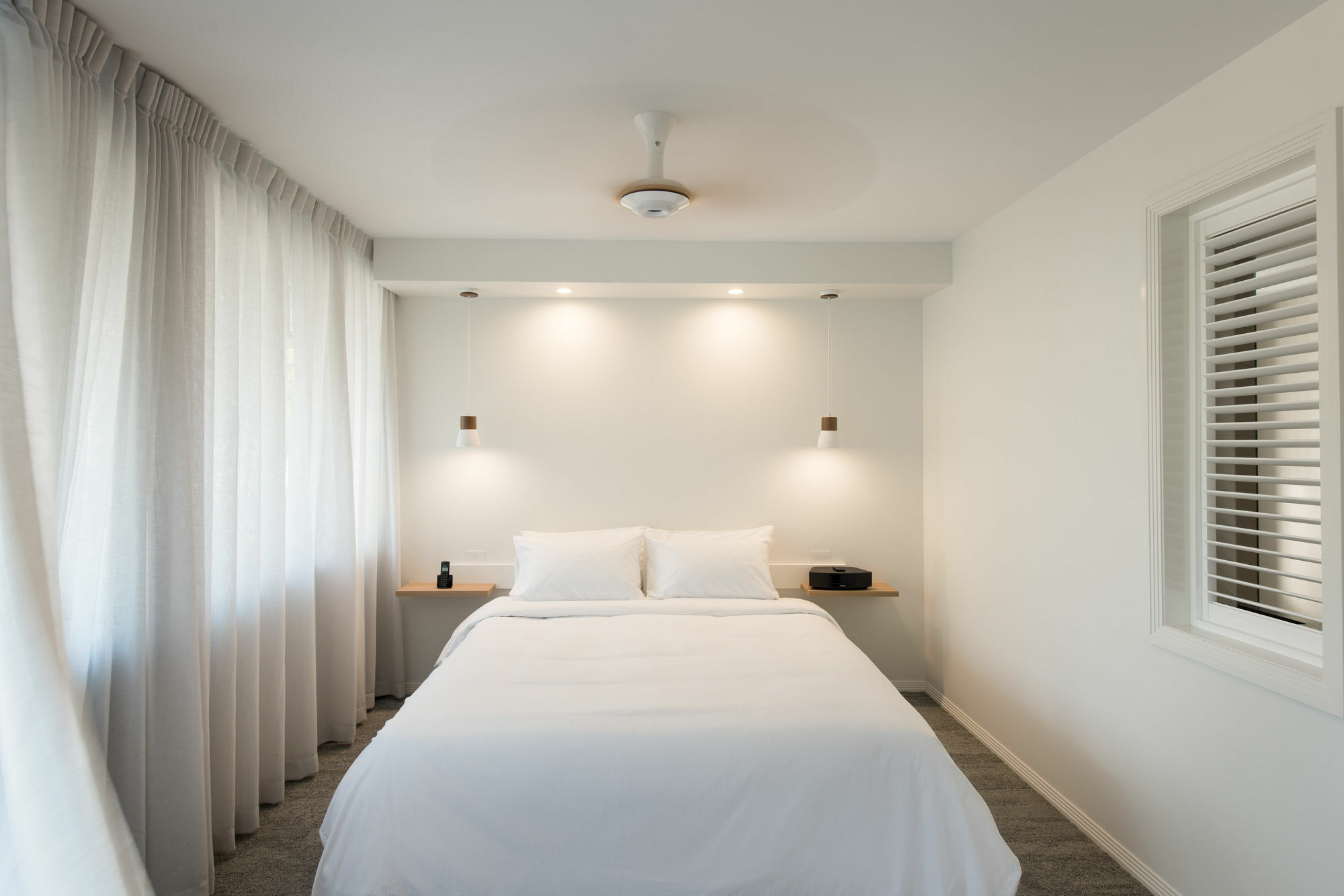 Heart Hotel And Gallery Whitsundays Airlie Beach Exterior photo